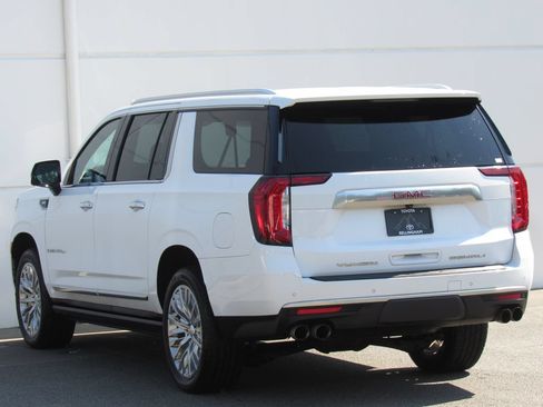 Used 2023 GMC Yukon XL Denali AWD/4WD image 5