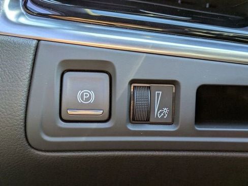 New 2025 Cadillac XT6 Luxury image 25