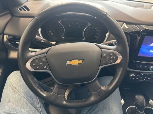 Used 2022 Chevrolet Traverse LT AWD/4WD image 34