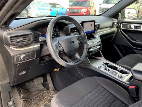 Certified 2020 Ford Explorer XLT w/ Comfort Package image 17
