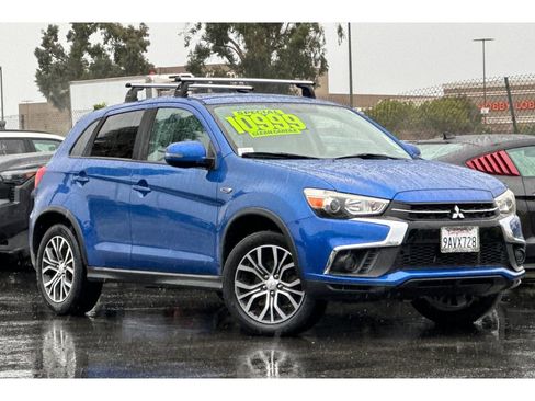Used 2018 Mitsubishi Outlander Sport ES image 2