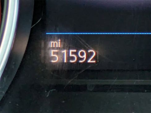 Used 2021 Volkswagen Tiguan SE w/ Panoramic Sunroof Package image 37