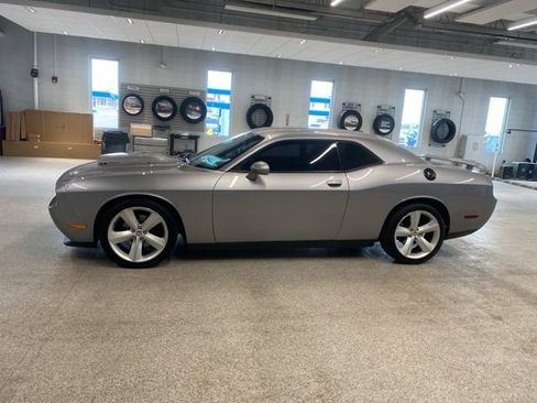 Used 2013 Dodge Challenger R/T w/ Blacktop Pkg RWD image 9