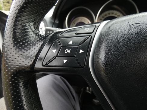 Used 2014 Mercedes-Benz E 350 4MATIC Coupe image 55