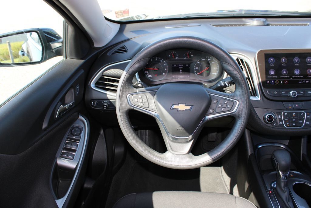 Used 2024 Chevrolet Malibu LT FWD image 9