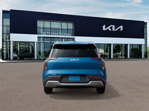 New 2026 Kia EV9 Wind image 5