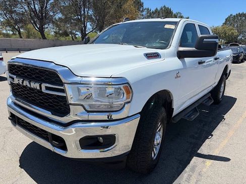 Used 2023 RAM 2500 Tradesman w/ Chrome Appearance Group AWD/4WD image 5