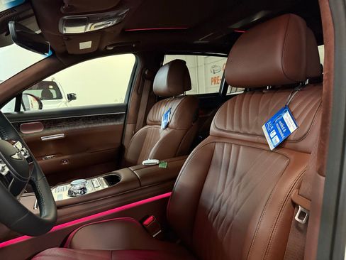 Used 2025 Genesis G90 3.5T image 33