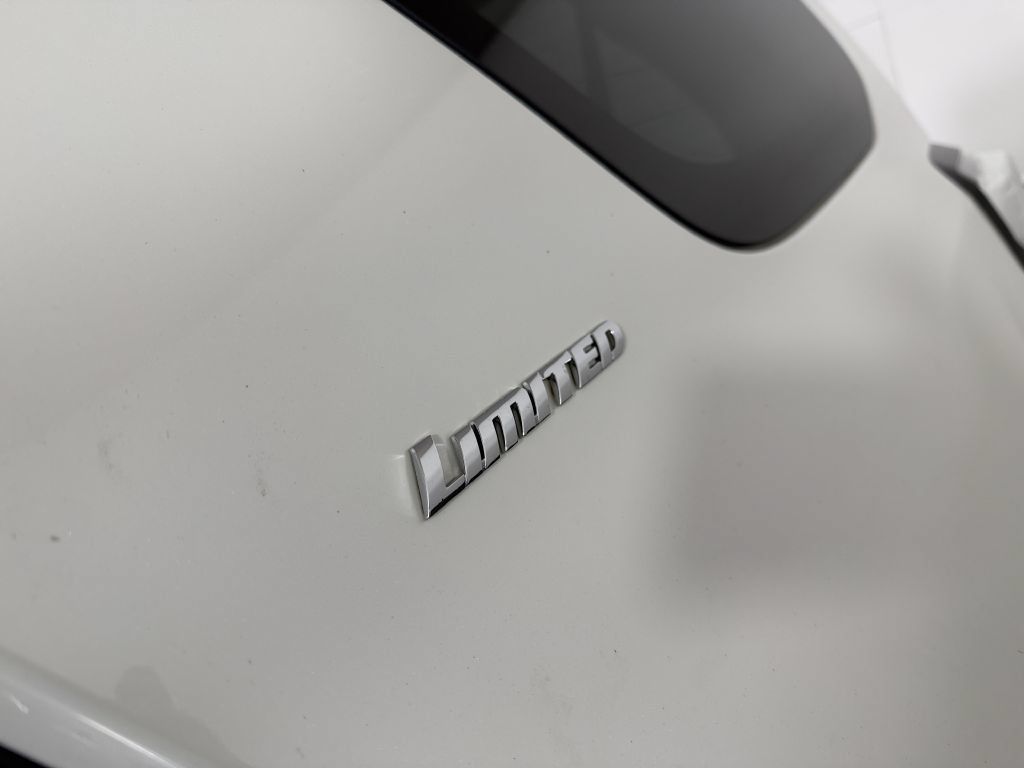 Used 2018 Toyota 4Runner Limited AWD/4WD image 42