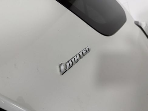 Used 2018 Toyota 4Runner Limited AWD/4WD image 42