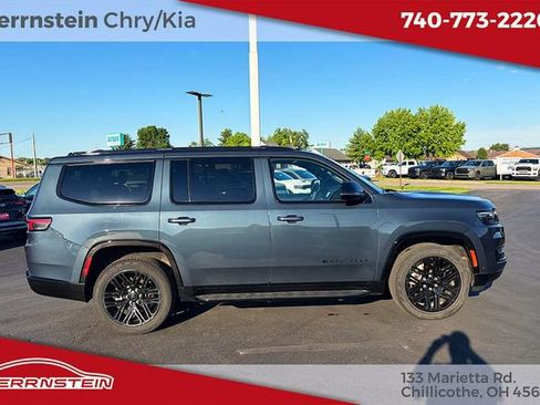 Used 2024 Jeep Wagoneer Series II AWD/4WD image 24