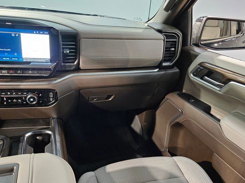 Used 2022 Chevrolet Silverado 1500 RST image 11