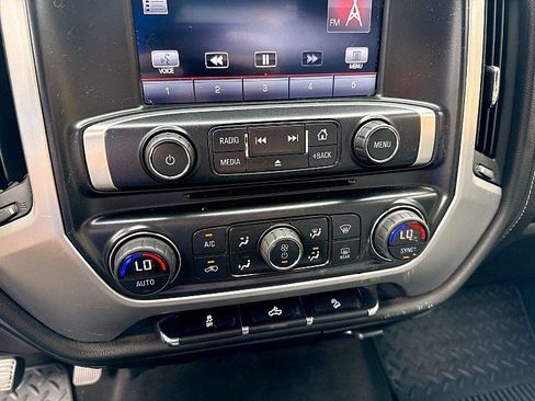 Used 2015 GMC Sierra 1500 SLE w/ SLE Value Package AWD/4WD image 9