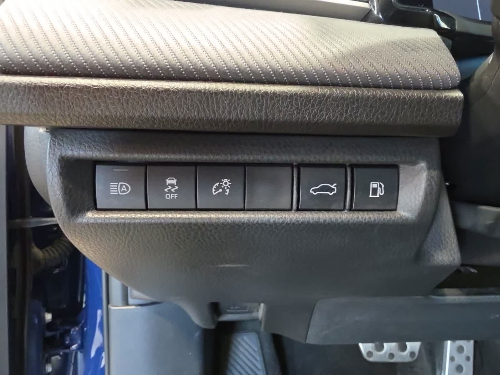 Used 2025 Toyota Camry SE FWD image 17