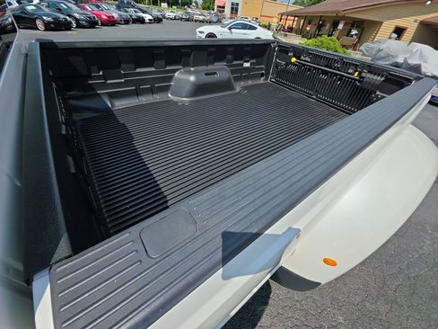 Used 2013 Ford F350 Lariat w/ Lariat Interior Pkg AWD/4WD image 29