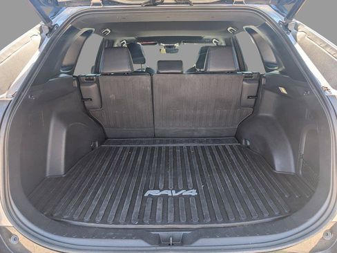 Used 2023 Toyota RAV4 XSE AWD/4WD image 5