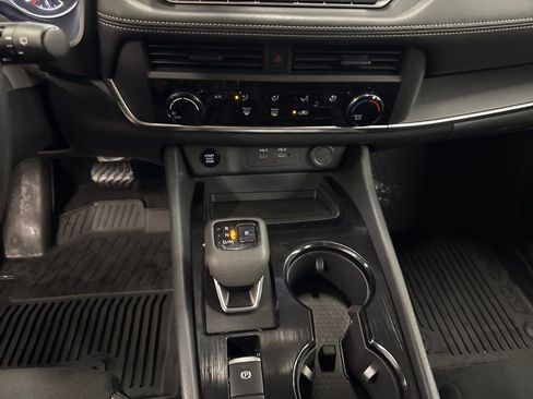 Certified 2024 Nissan Rogue S image 25