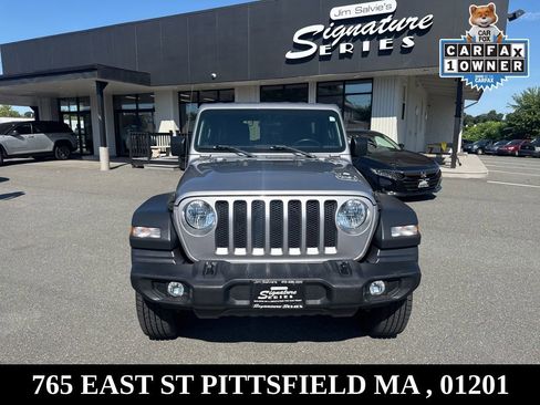 Used 2020 Jeep Wrangler Unlimited Sport S image 2
