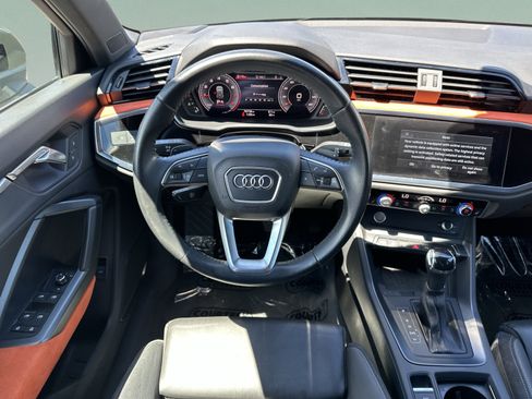 Used 2019 Audi Q3 2.0T Premium Plus w/ Premium Plus Package AWD/4WD image 11
