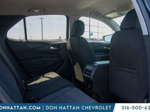 Used 2024 Chevrolet Equinox LT FWD image 24
