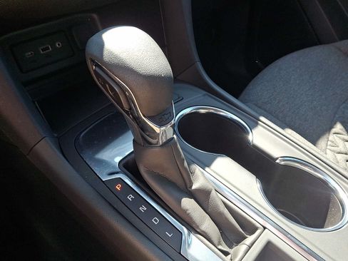 Used 2024 Chevrolet Equinox LT FWD image 14
