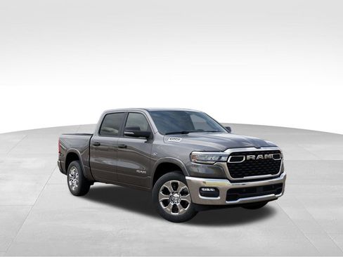 New 2026 RAM 1500 4x4 Crew Cab image 6