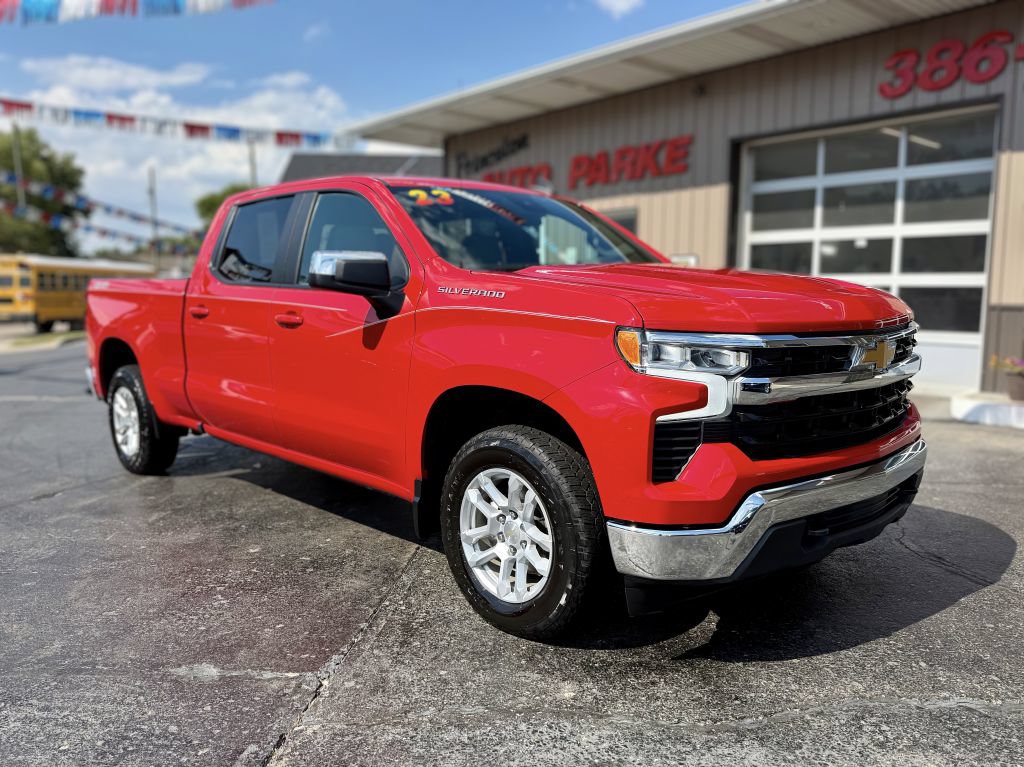 Used 2023 Chevrolet Silverado 1500 LT w/ Max Trailering Package AWD/4WD image 2