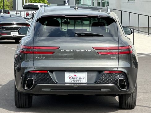 Used 2025 Genesis GV70 2.5T AWD/4WD image 5