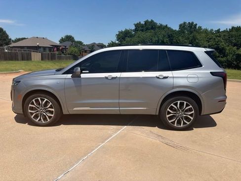 Certified 2024 Cadillac XT6 Sport w/ Technology Package AWD/4WD image 2