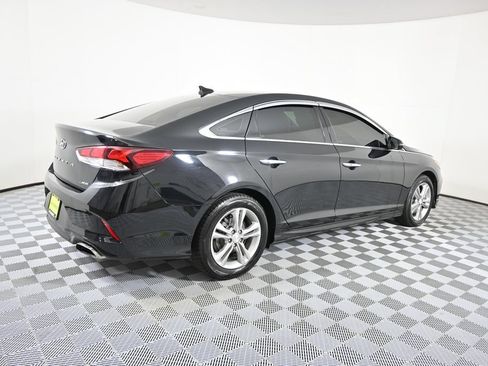 Used 2018 Hyundai Sonata Limited w/ Cargo Package FWD image 6