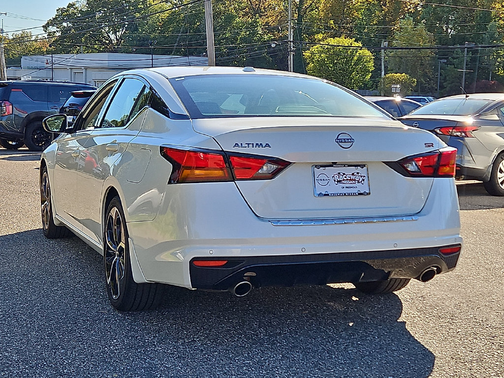 Certified 2023 Nissan Altima 2.5 SR w/ SR Premium Package FWD image 5