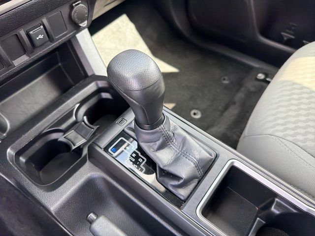 Used 2021 Toyota Tacoma SR AWD/4WD image 20