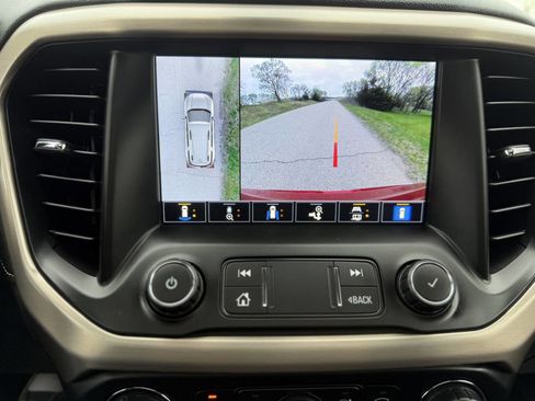 Used 2021 GMC Acadia Denali w/ Denali Ultimate Package AWD/4WD image 14