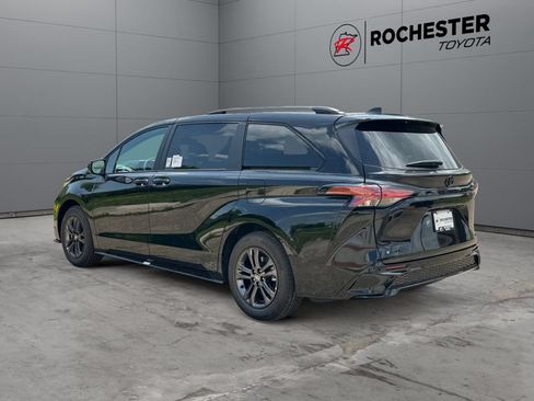 Used 2026 Toyota Sienna XSE AWD/4WD image 3