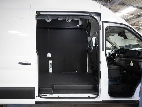 New 2026 Ford Transit 250 148 High Roof RWD image 19