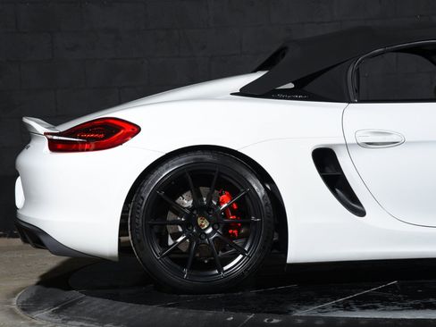 Used 2016 Porsche Boxster Spyder RWD image 35