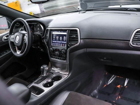 Used 2018 Jeep Grand Cherokee Altitude image 38