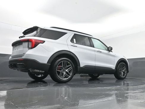 New 2026 Ford Explorer ST-Line w/ ST-Line Street Pack image 27