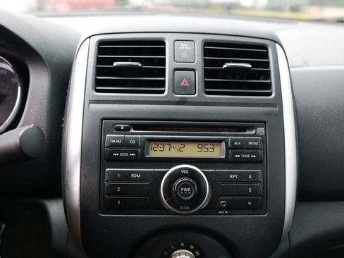 Used 2014 Nissan Versa SV image 31