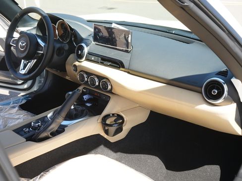 New 2026 MAZDA MX-5 Miata RF Grand Touring w/ Weather Package RWD image 15