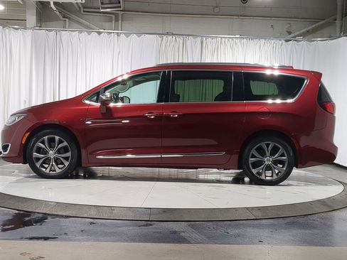 Used 2017 Chrysler Pacifica Limited w/ UConnect Theater Package image 14
