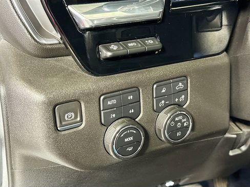 Used 2024 Chevrolet Silverado 3500 High Country w/ High Country Premium Package AWD/4WD image 24