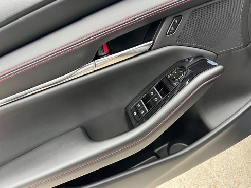 New 2026 MAZDA MAZDA3 Carbon image 31