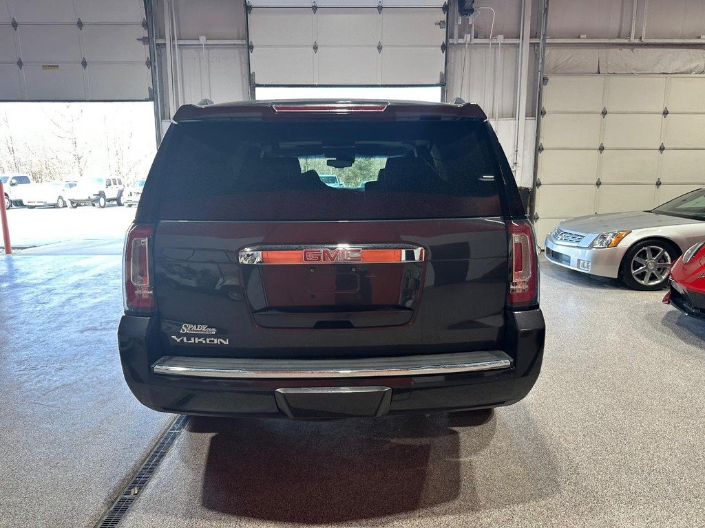 Used 2018 GMC Yukon Denali w/ Denali Ultimate Package AWD/4WD image 2