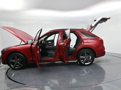 Used 2022 Genesis GV70 3.5T Sport w/ Sport Prestige Package image 75