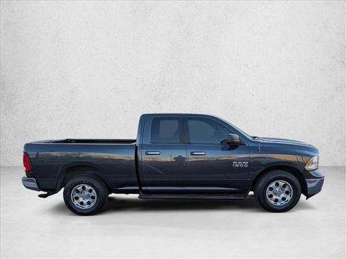 Used 2017 RAM 1500 Classic SLT image 4