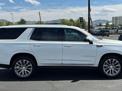 Certified 2022 GMC Yukon Denali w/ Denali Ultimate Package AWD/4WD image 4