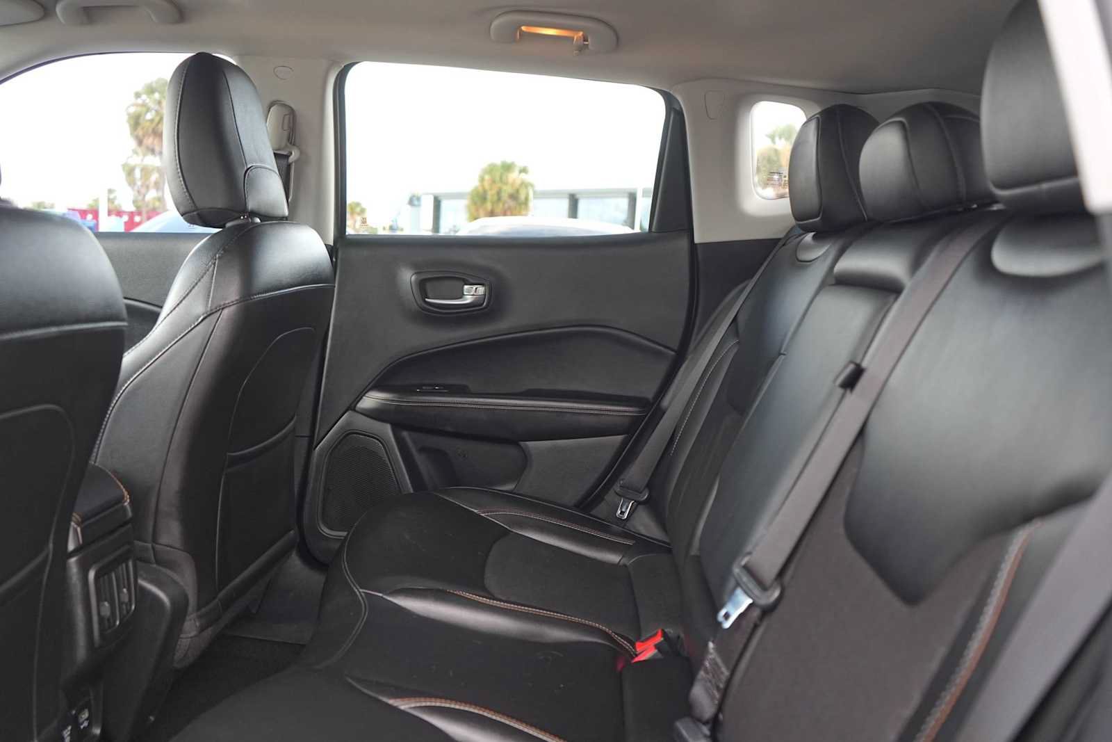 Used 2021 Jeep Compass Latitude w/ Convenience Group FWD image 14