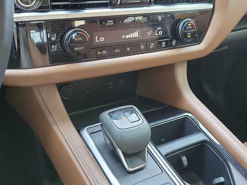 Used 2024 Nissan Pathfinder Platinum w/ Cargo Package FWD image 17