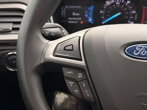Used 2019 Ford Fusion SE FWD image 26